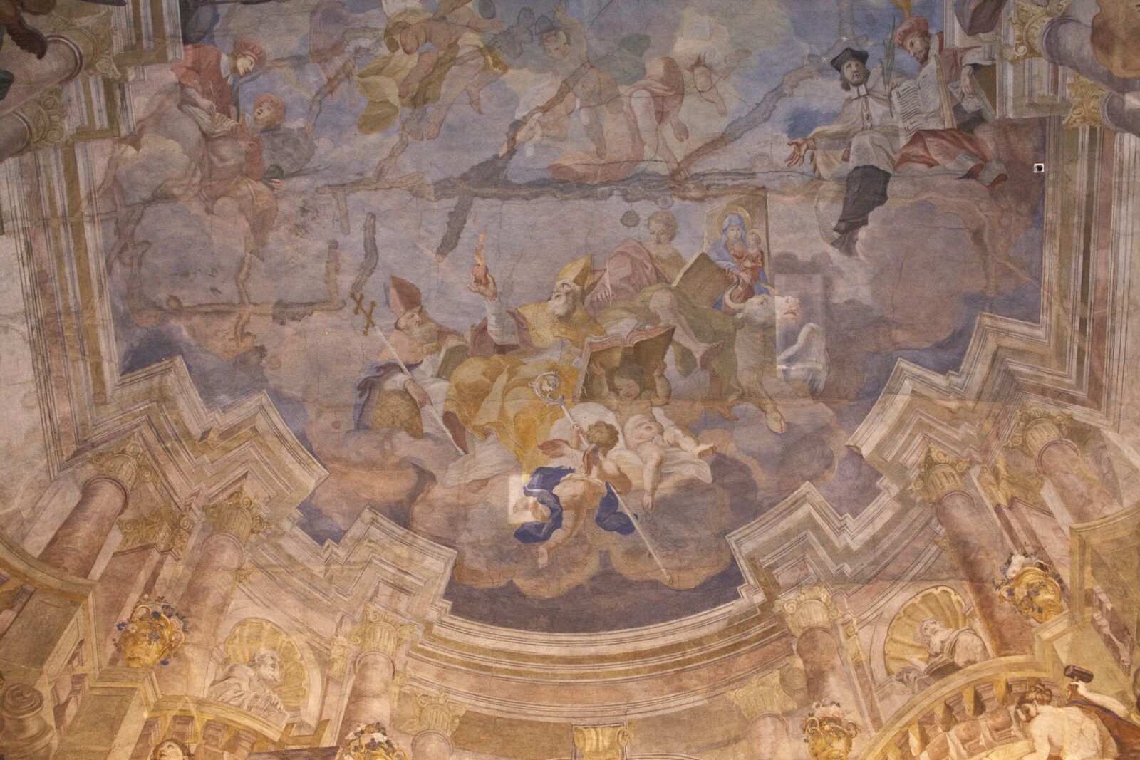 Aula Leopoldyńska Fragment fresku przed konserwacją