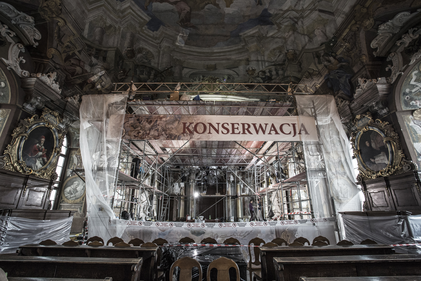 Konserwacja podium Auli Leopoldyńskiej