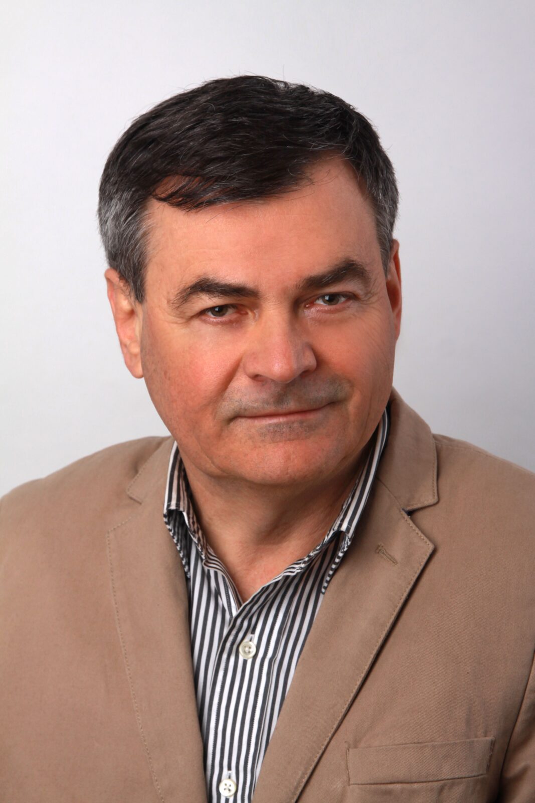 DARIUSZ TARNAWSKI