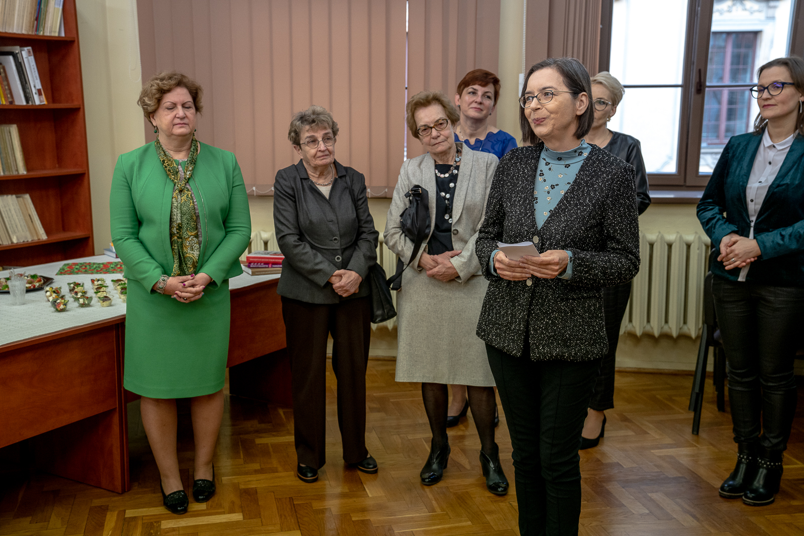 grupa starszych kobiet