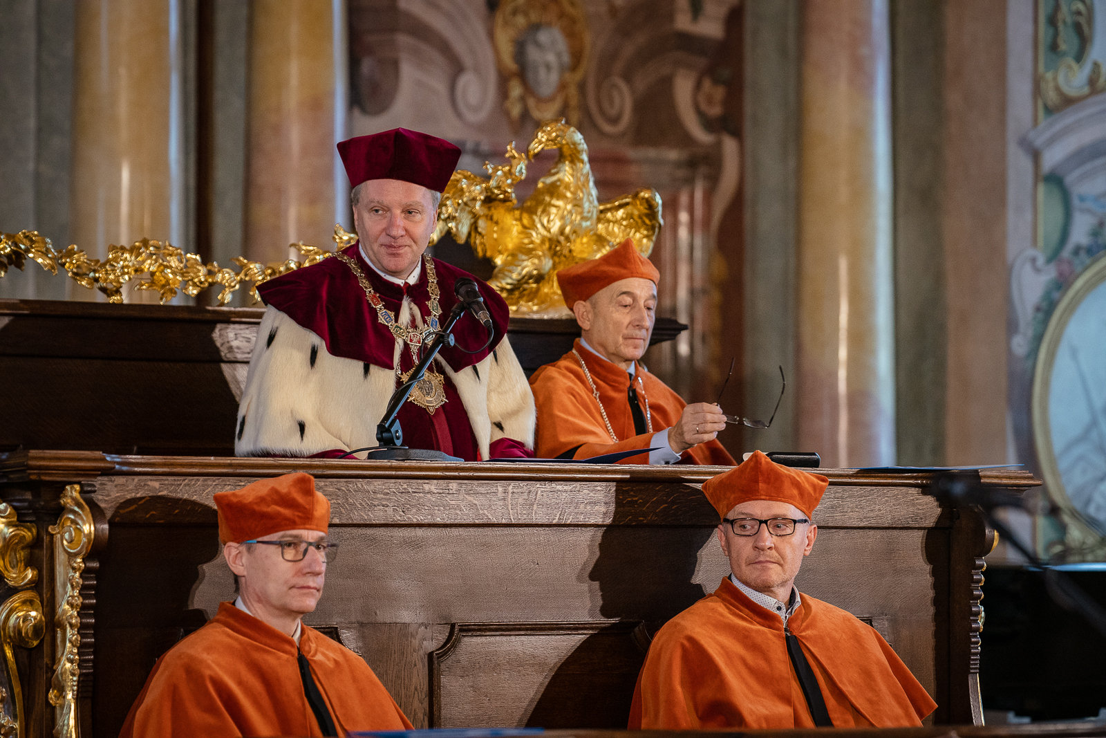 grupa ludzi, Aula Leopoldyńska