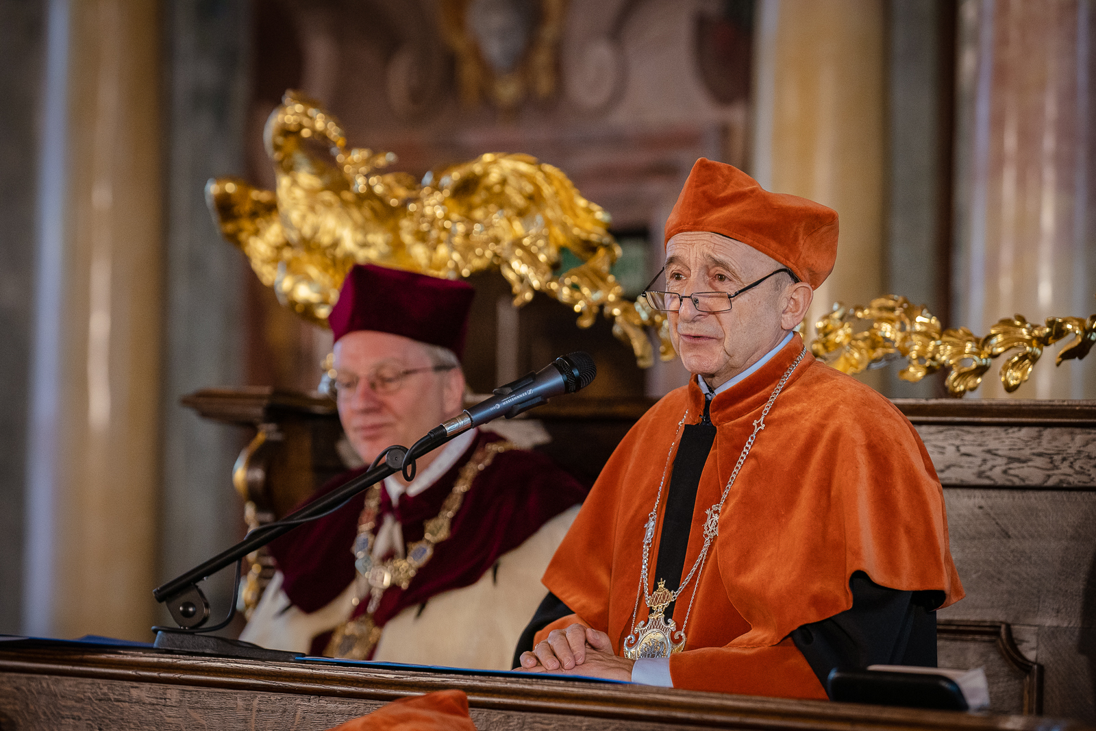 grupa ludzi, Aula Leopoldyńska