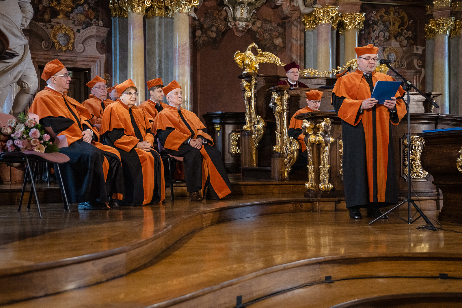 grupa ludzi, Aula Leopoldyńska
