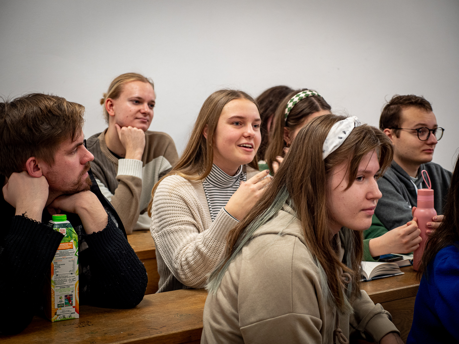 studenci w sali wykładowej