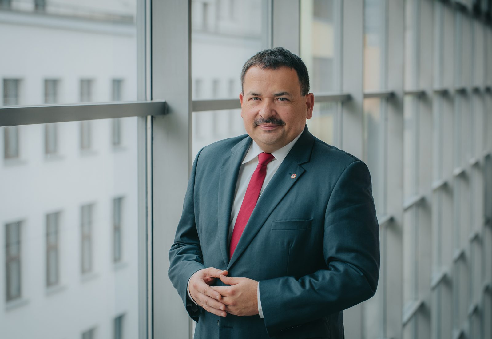 Dziekan WPAE – prof. Jacek Przygodzki
