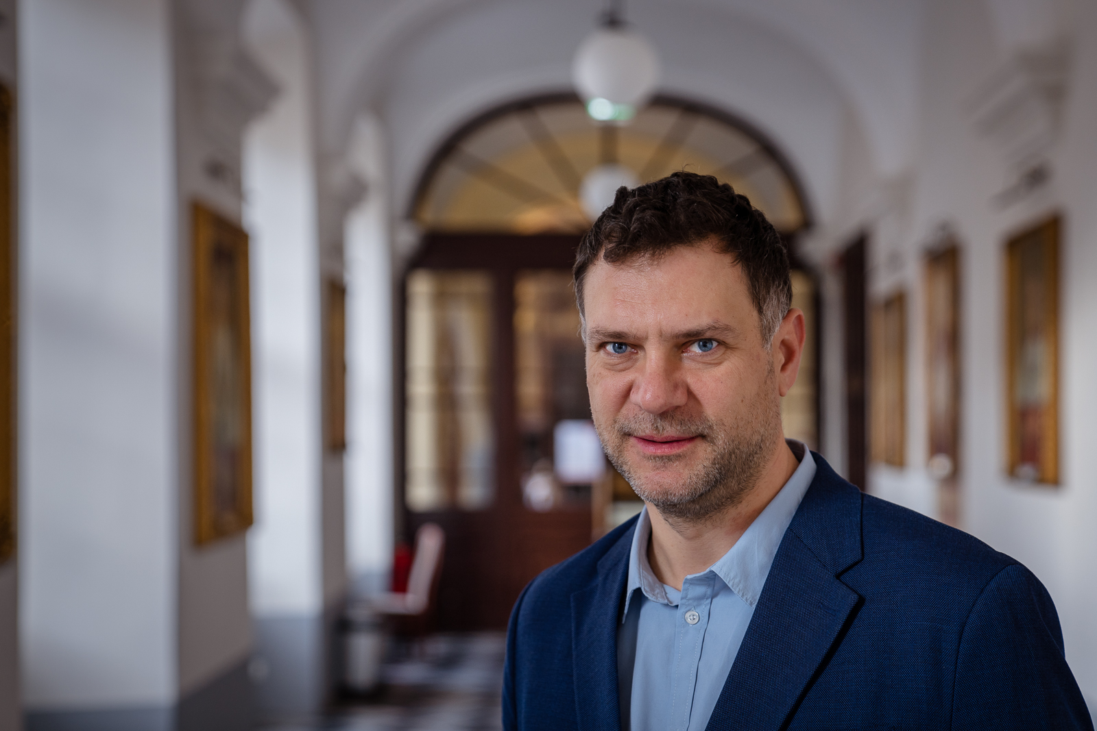 Dziekan WNHP - prof. Paweł Klint