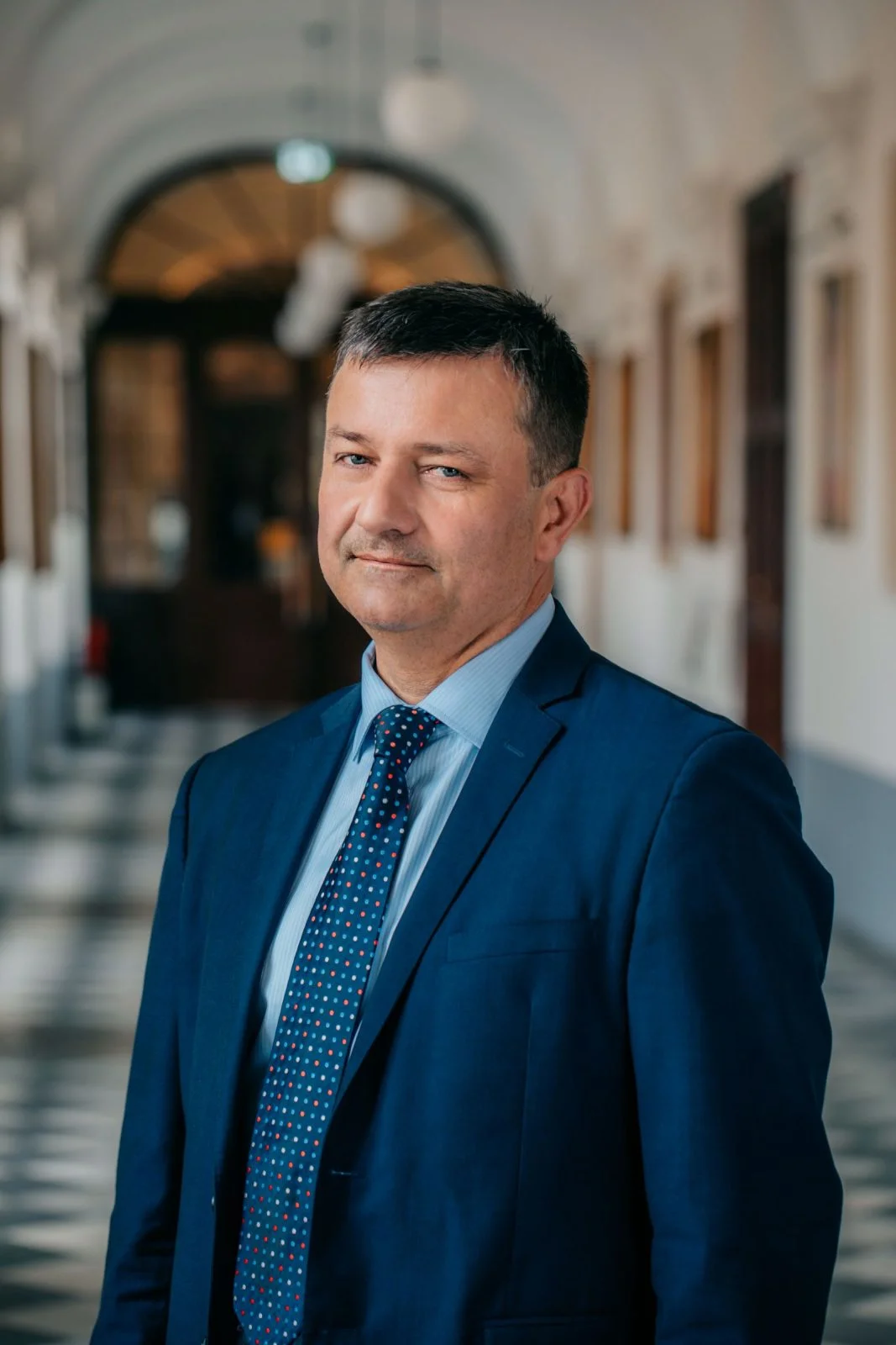 Prorektor ds. badań naukowych prof. dr hab. Artur Błażejewski