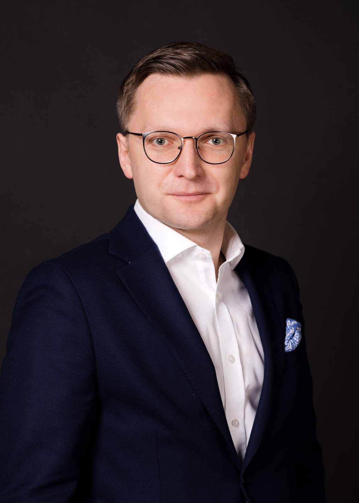 Z Opus 26 na badania „Prawo do nieobciążania się w erze cyfrowej. Czy nowe wyzwania pozwolą odnaleźć wspólne fundamenty?” dr hab. prof. UWr Wojciech Jasiński otrzyma 670 550,00 zł