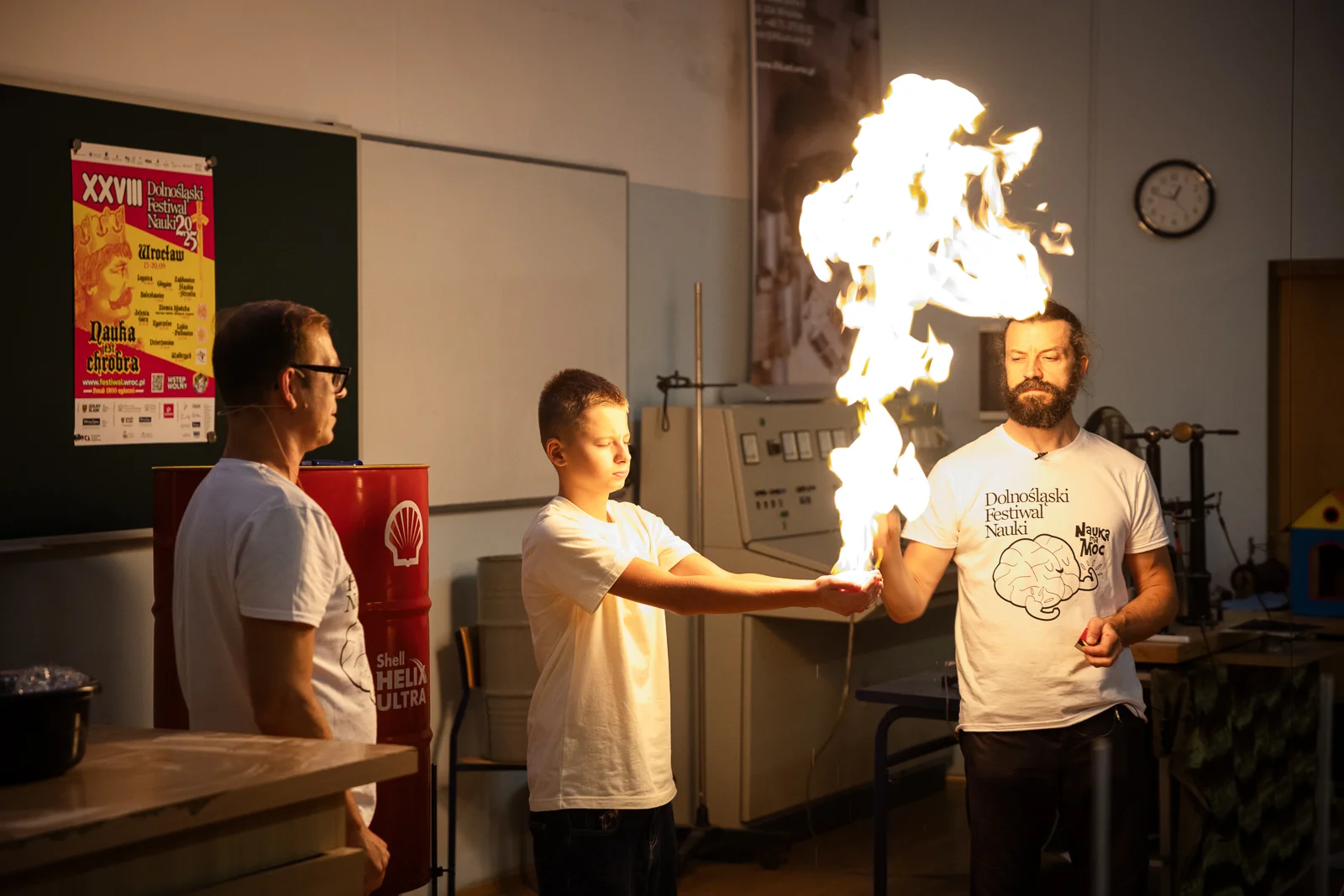 Cyrk Fizyczny to science show podczas którego prezentowanych jest wiele fascynujących doświadczeń wraz z ich przystępnymi objaśnieniami. fot. Paweł Piotrowski