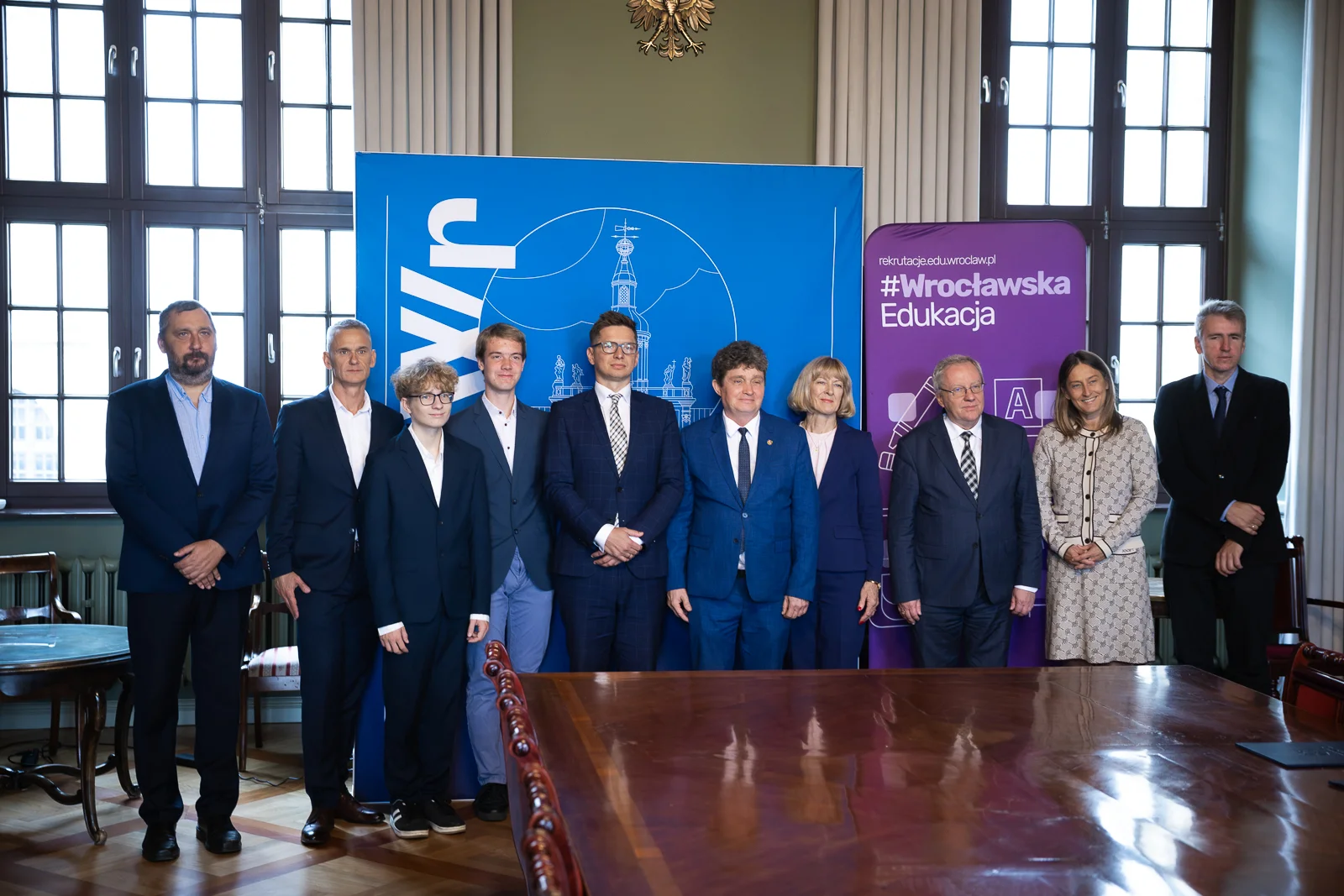 grupa ludzi
