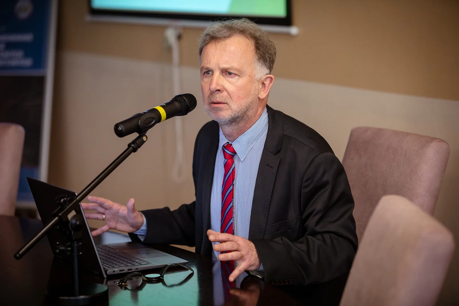 Seminarium naukowe „Bezpieczeństwo narodowe w kontekście przemian społecznych i wyzwań urbanizacyjnych: interdyscyplinarna diagnoza i perspektywy”. Fot. Paweł Piotrowski