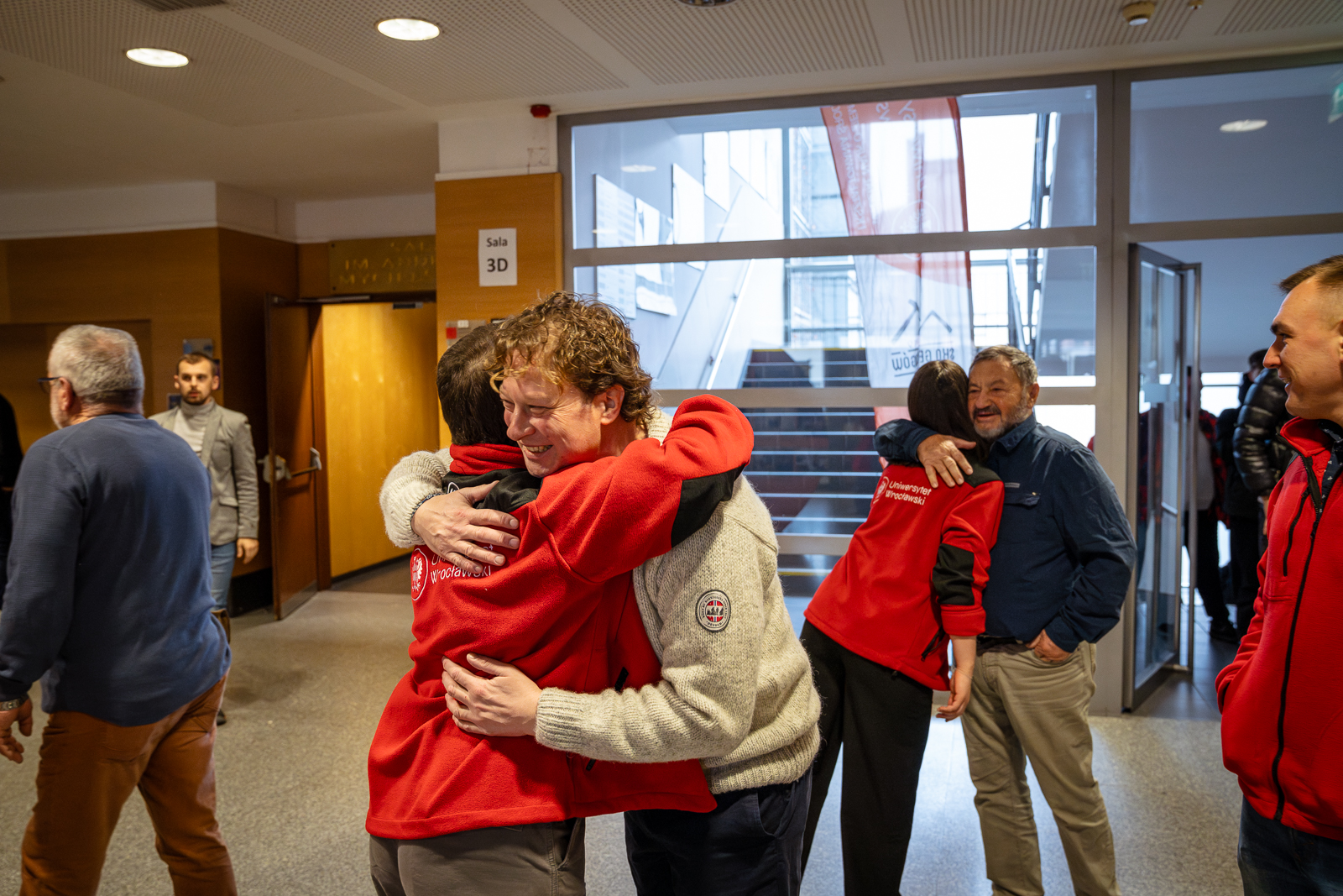 Nauka na Fali, spotkanie będące relacją z wyprawy studentów Uniwersytetu Wrocławskiego na Spitsbergen - GeoArctric Expedition 2025. fot. Paweł Piotrowski