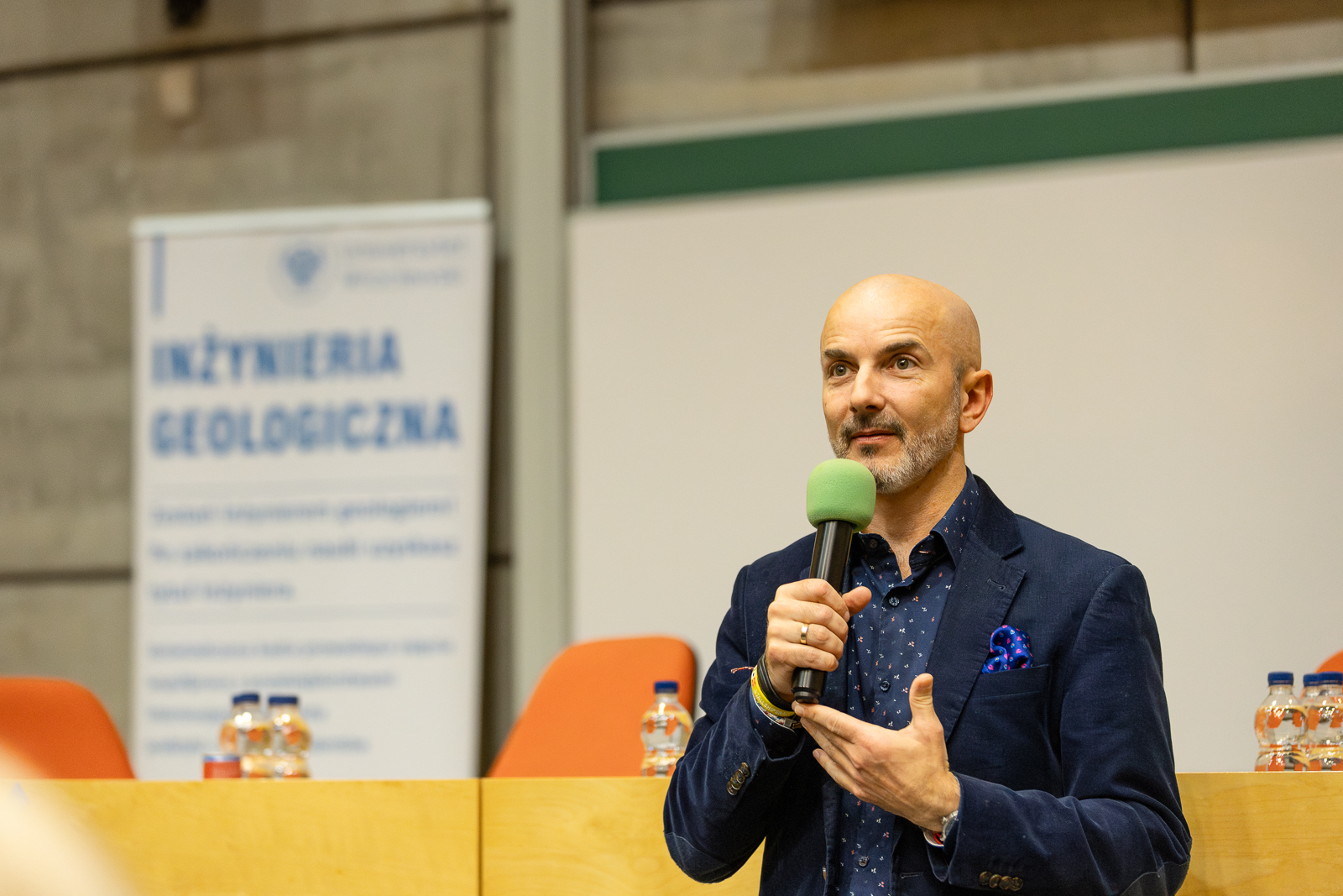 Nauka na Fali, spotkanie będące relacją z wyprawy studentów Uniwersytetu Wrocławskiego na Spitsbergen - GeoArctric Expedition 2025. fot. Paweł Piotrowski