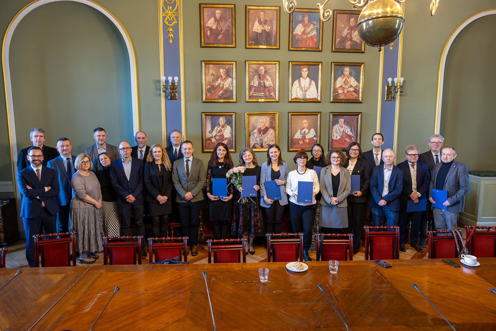 Uroczystość wręczenia dyplomów profesorom tytularnym i uczelnianym. fot. Paweł Piotrowski