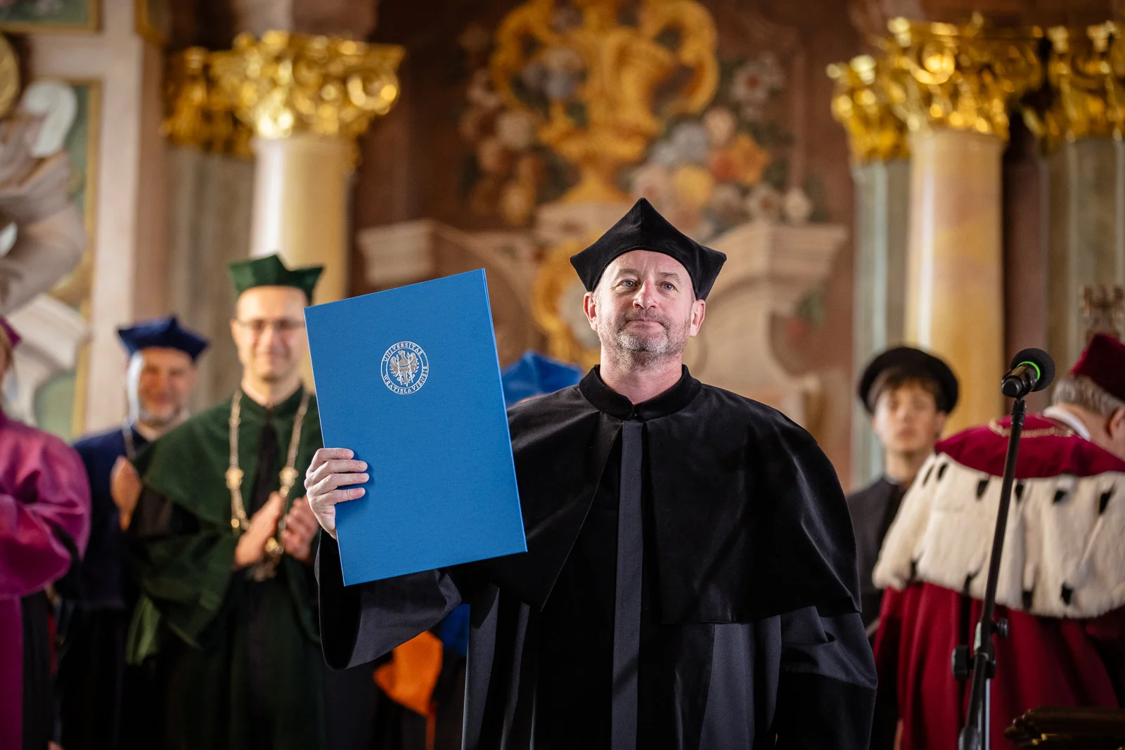 Uroczystość nadania tytułu doktora honoris causa Uniwersytetu Wrocławskiego jednemu z najwybitniejszych współczesnych pisarzy i intelektualistów ukraińskich – Serhijowi Żadanowi. fot. Paweł Piotrowski/UWr